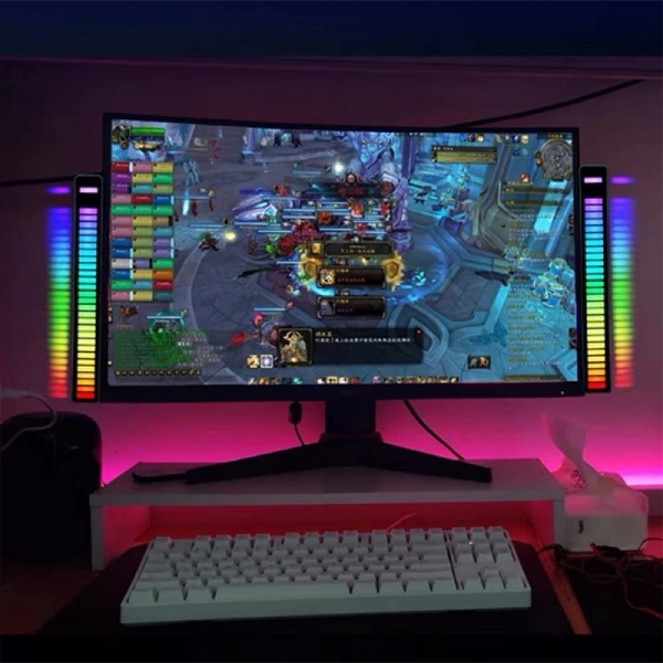 Monitor tastatura mis i nase svetlo
